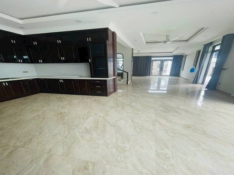 Cho Thuê Biệt Thự Liên Phường TP Thủ Đức 200m², 4PN, Giá 20tr/tháng