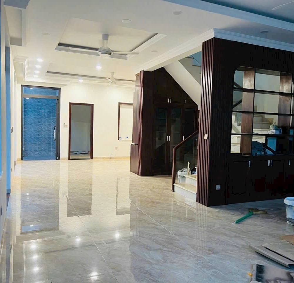 Cho Thuê Biệt Thự Liên Phường TP Thủ Đức 200m², 4PN, Giá 20tr/tháng
