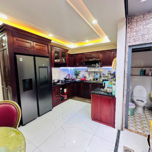 Bán nhà phố cao cấp có thang máy tại đường Lê Văn Chí, phường Linh Trung, TP Thủ Đức